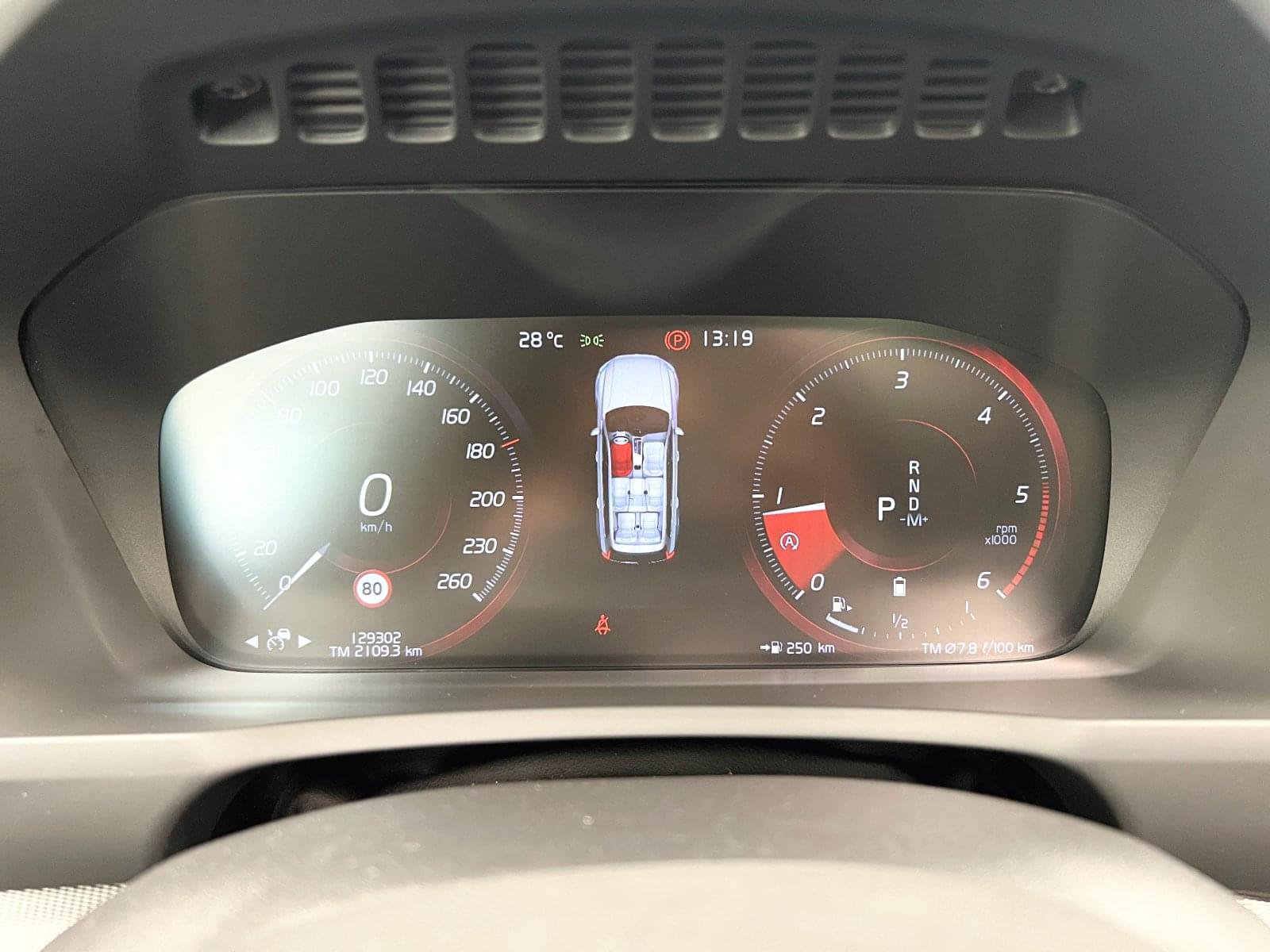 VOLVO XC90 B5 R DESIGN AWD 235CV 34 