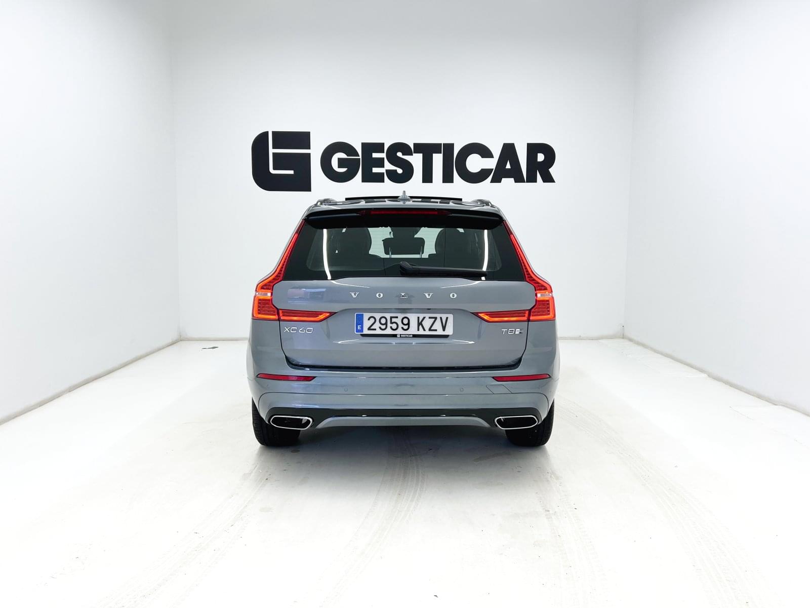 VOLVO XC60 2.0 T8 AWD R-Design 390CV 13 