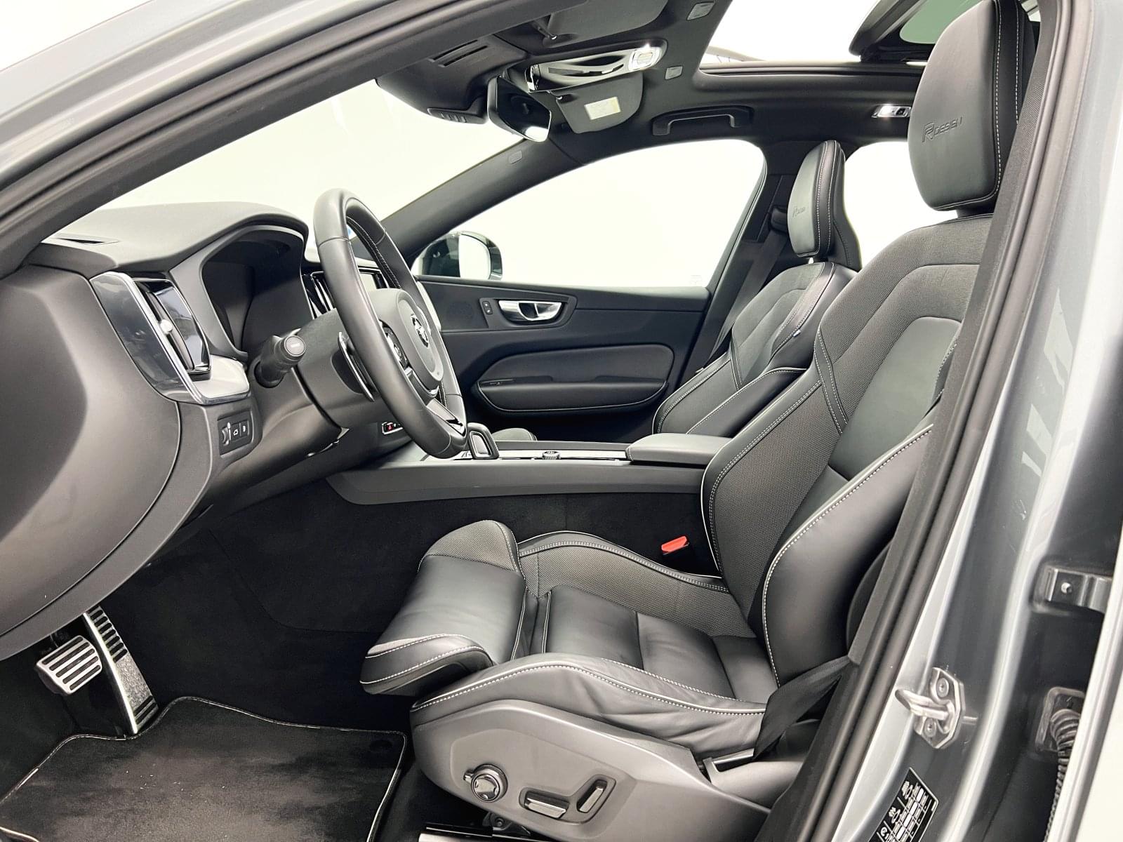 VOLVO XC60 2.0 T8 AWD R-Design 390CV 27 