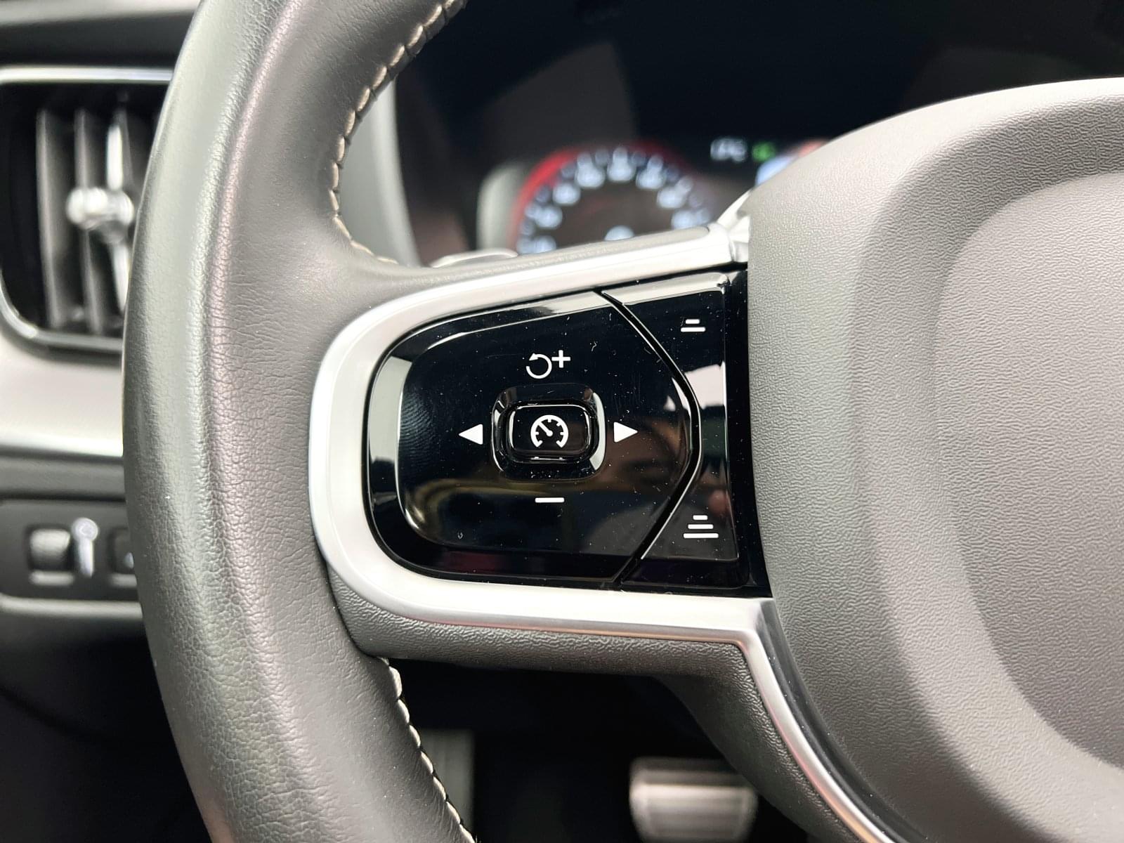 VOLVO XC60 2.0 T8 AWD R-Design 390CV 31 