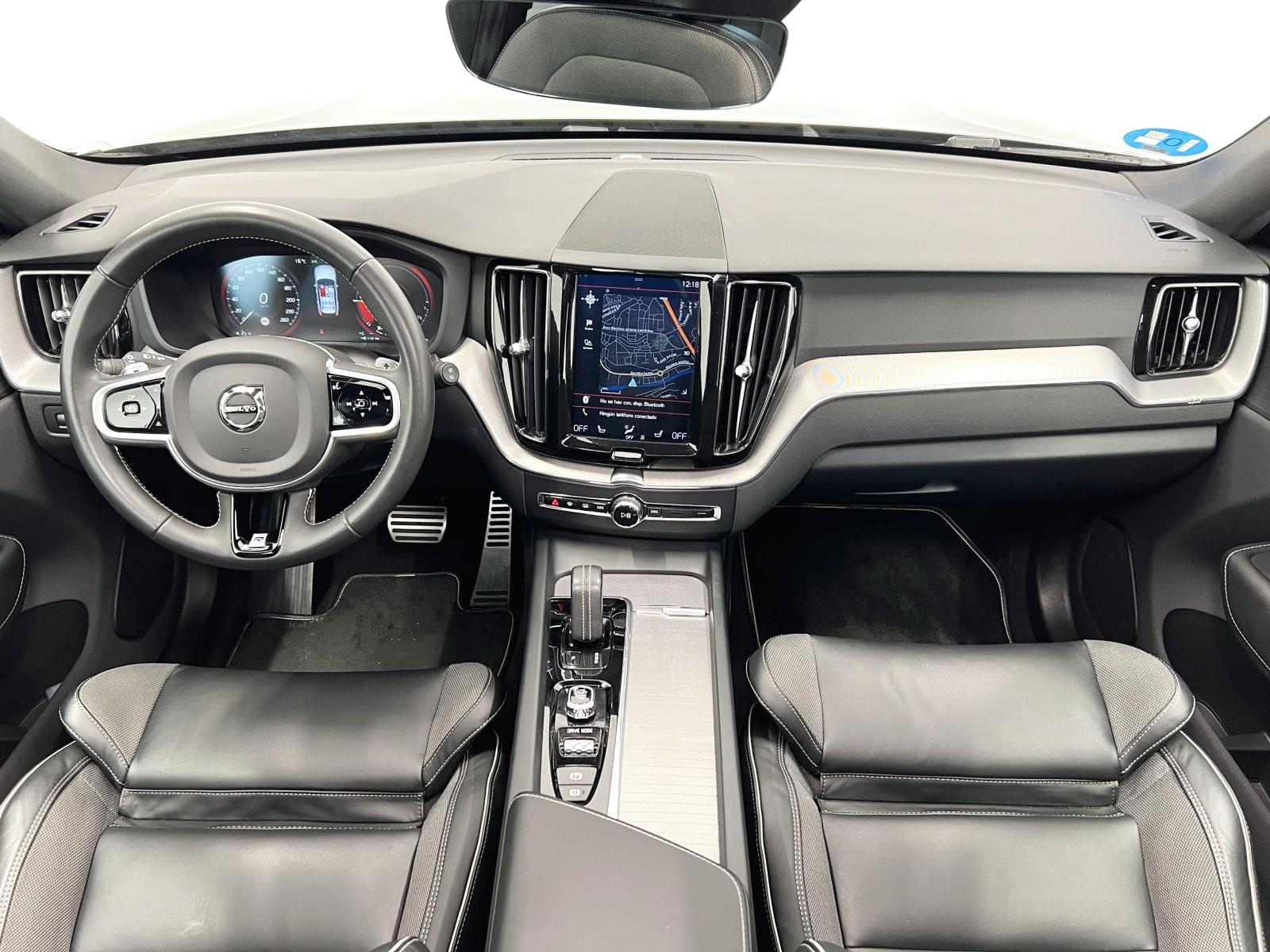 VOLVO XC60 2.0 T8 AWD R-Design 390CV 29 