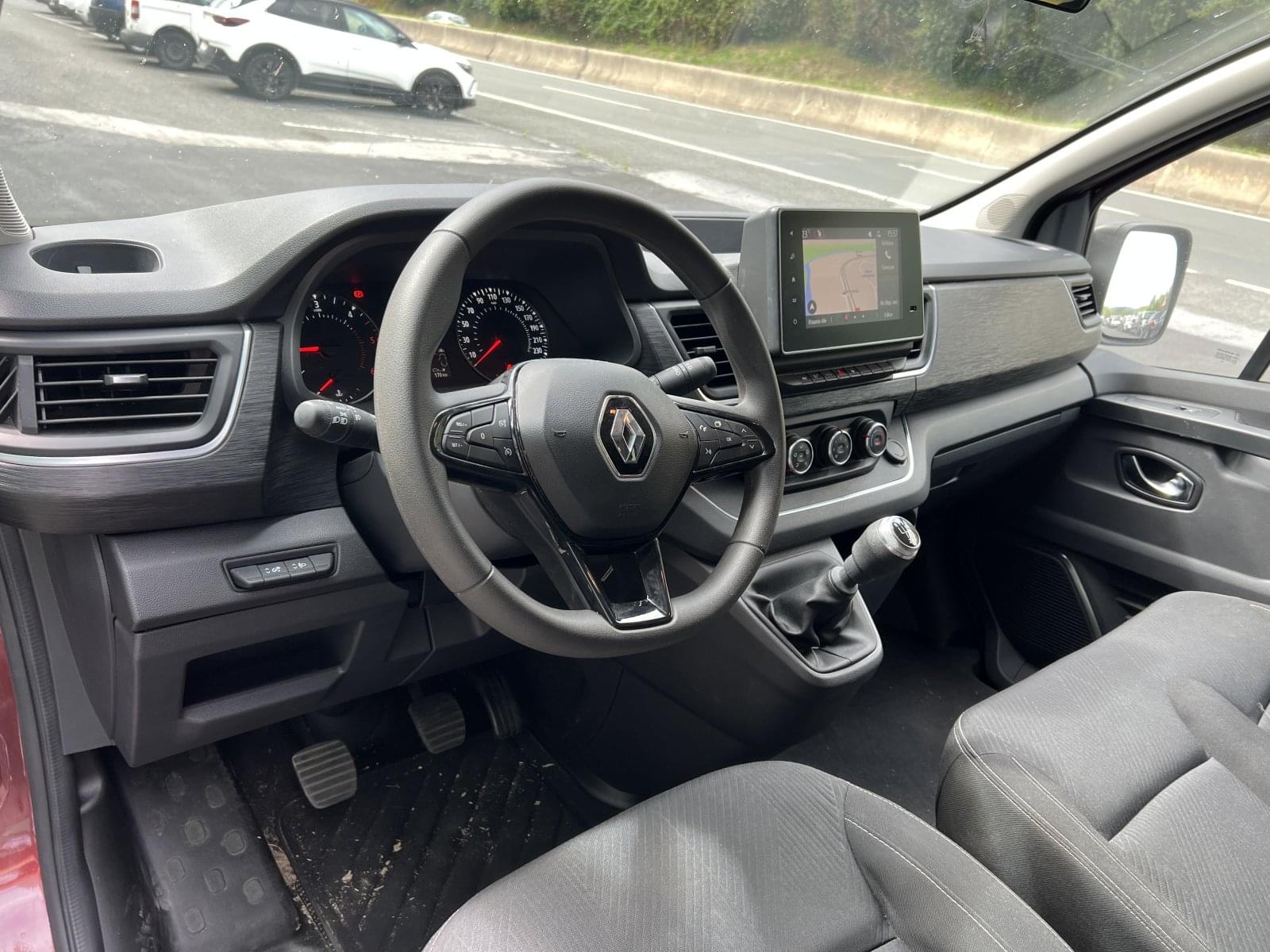 RENAULT TRAFIC 2.0DCI 110CV 12 