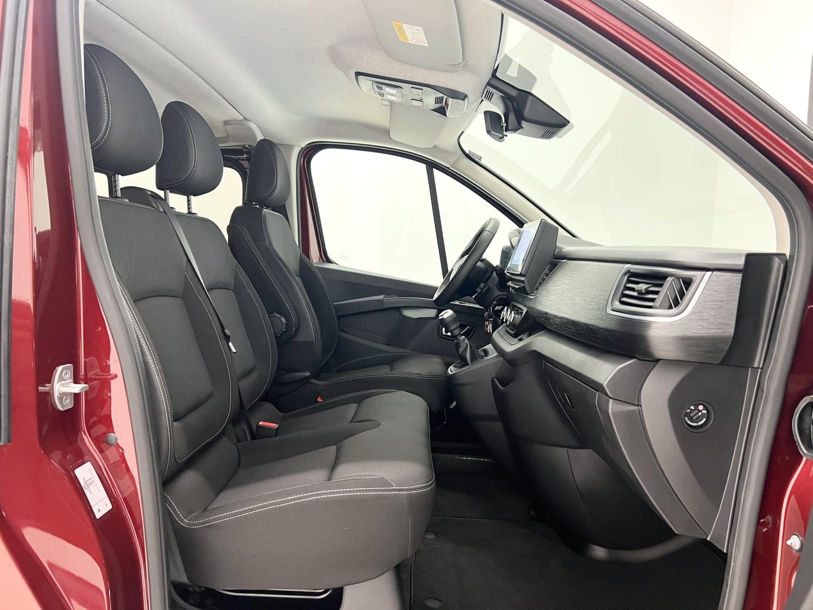 RENAULT TRAFIC 2.0DCI 110CV 34