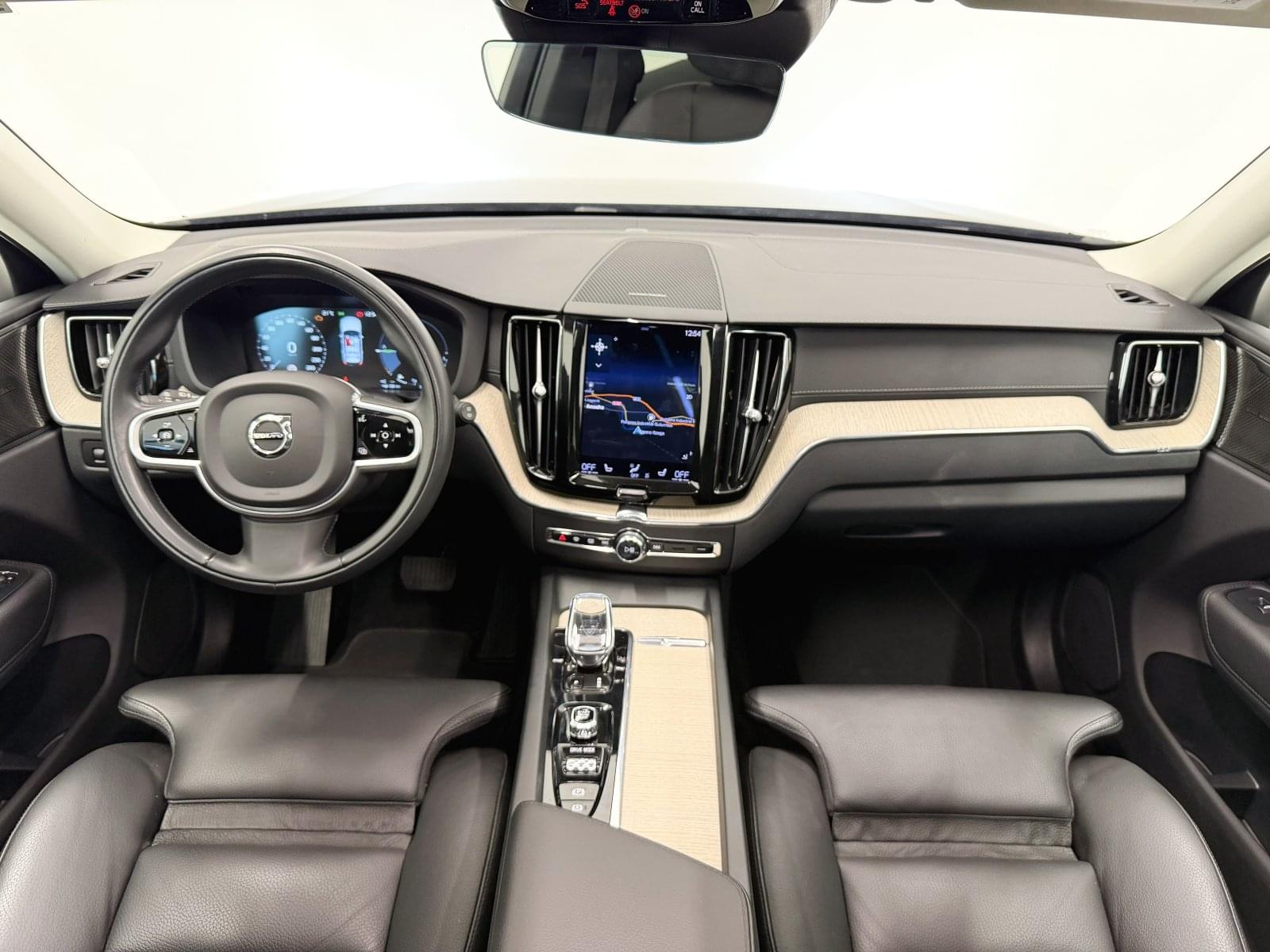 VOLVO XC60 2.0 T6 INSCRIPTION AUTO 340CV 28 