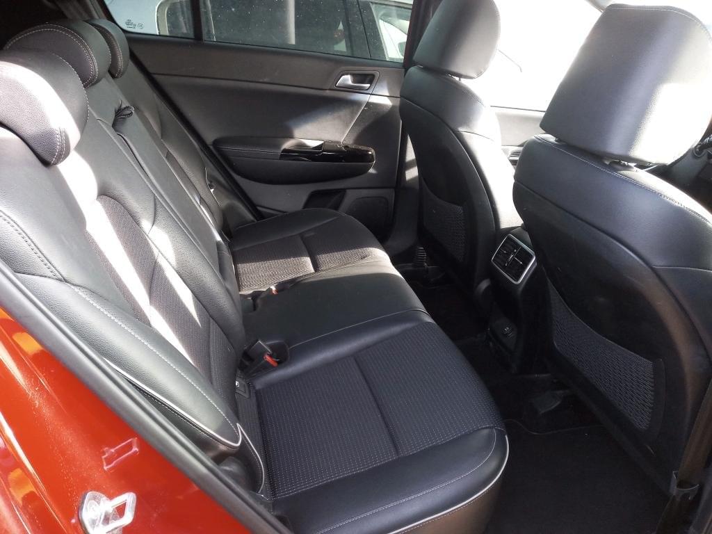 KIA SPORTAGE GT LINE ESSENTIAL 1.6 CRDI 136CV 11 