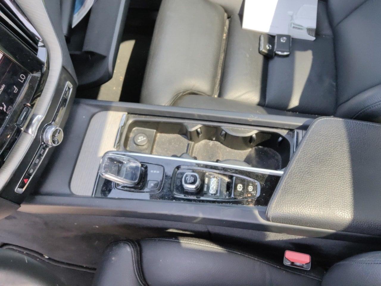 VOLVO XC60 2.0 T8 AWD INSCRIPTION AUTO 390CV 9 