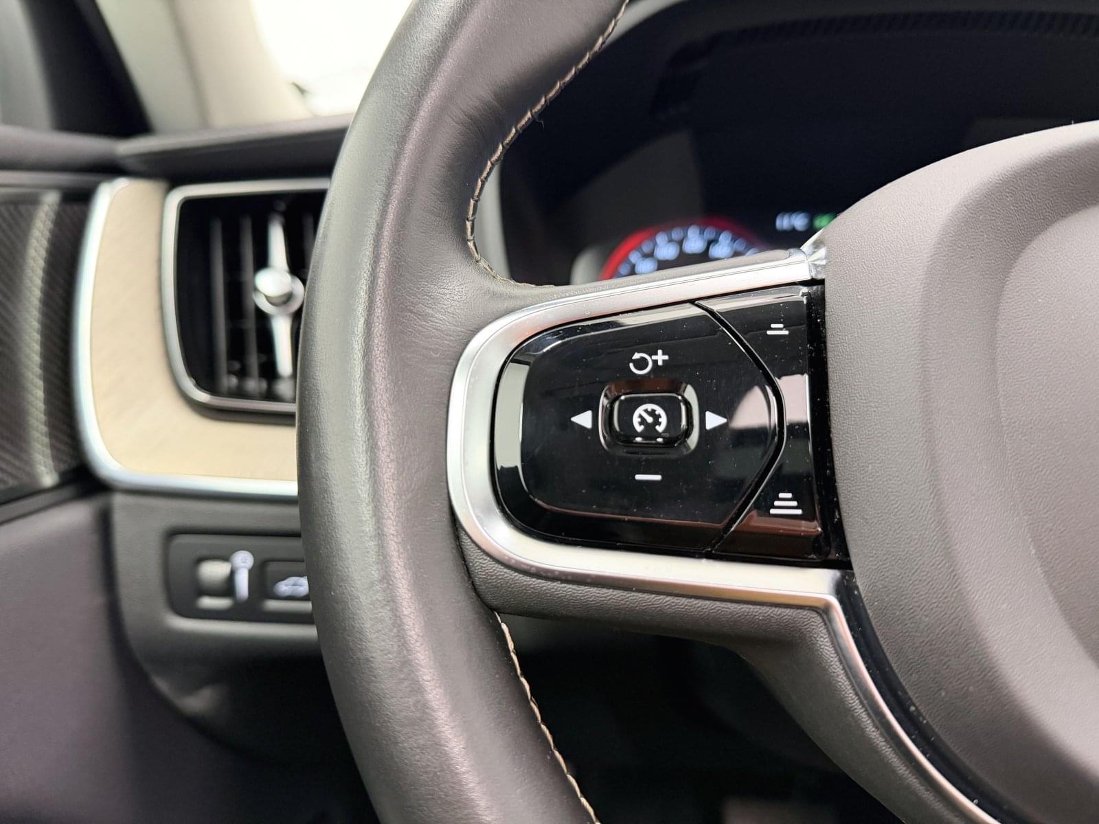 VOLVO XC60 2.0 T8 AWD INSCRIPTION AUTO 390CV 33 