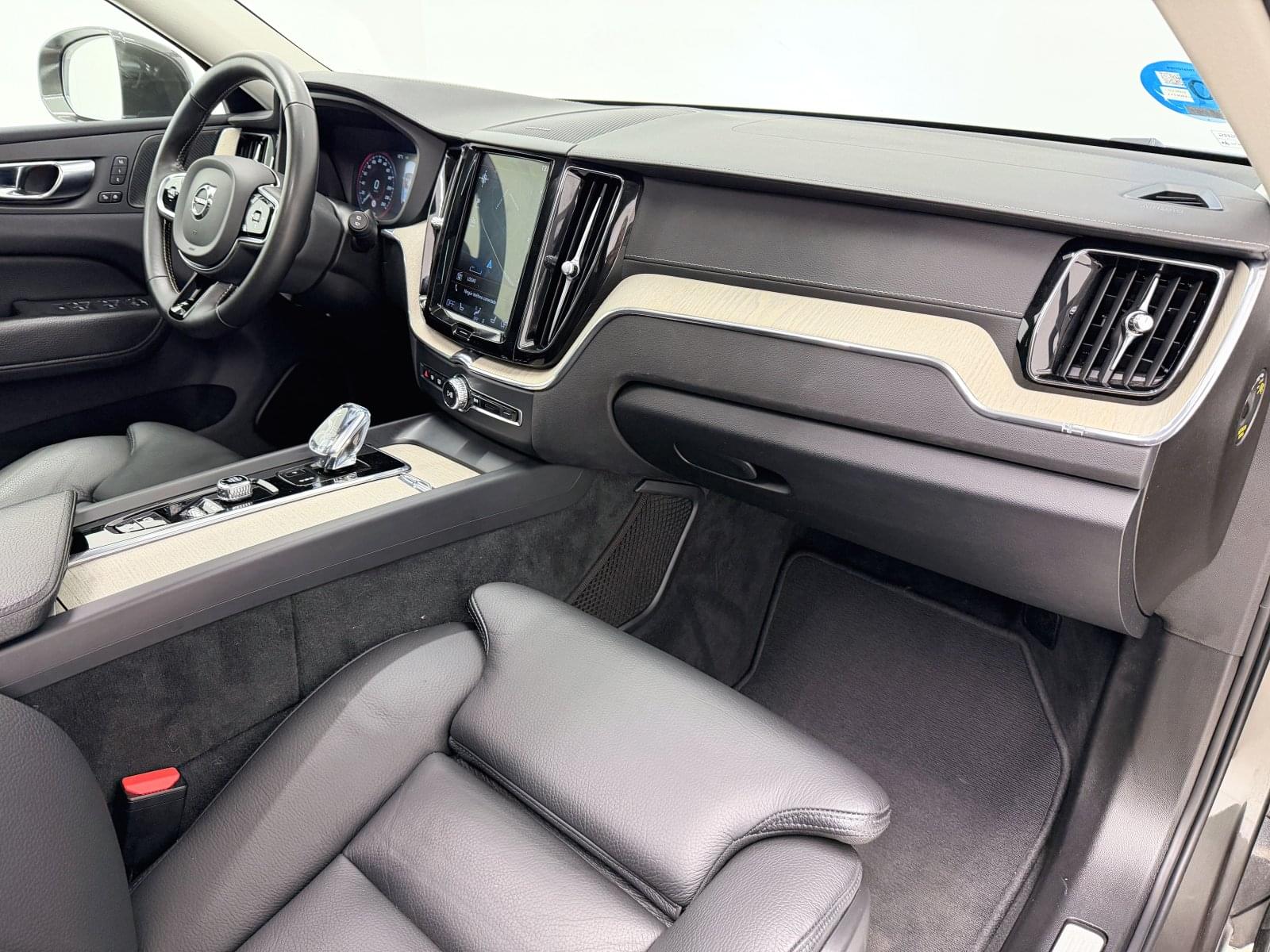 VOLVO XC60 2.0 T8 AWD INSCRIPTION AUTO 390CV 41 