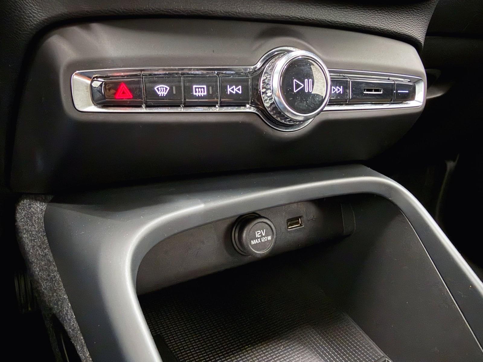 VOLVO XC40 ESSENTIAL  1.5 130CV MT6 E6D 34 