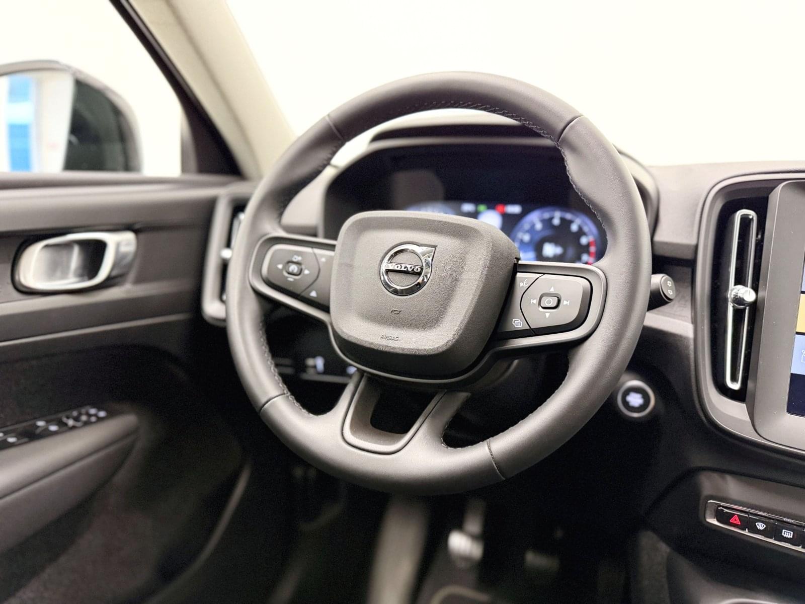 VOLVO XC40 ESSENTIAL  1.5 130CV MT6 E6D 27 