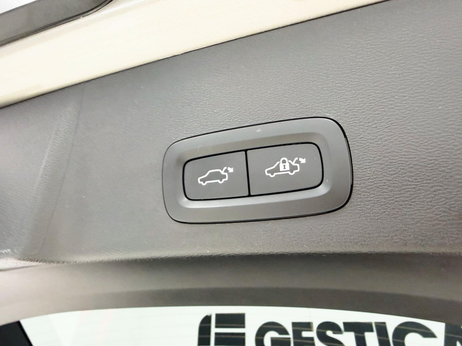 VOLVO XC40 1.5 PLUG-IN HYBRID INSCRIPTION T5 262CV 17 