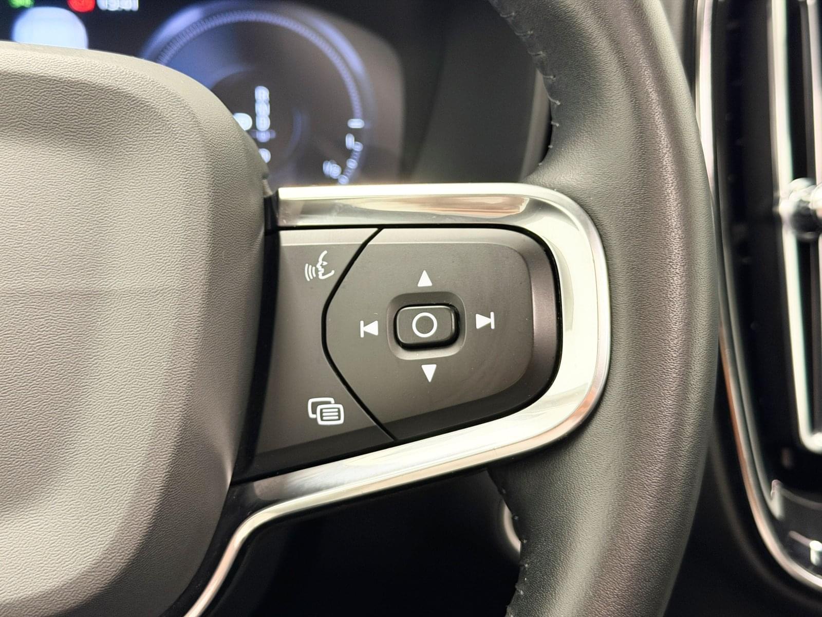 VOLVO XC40 1.5 PLUG-IN HYBRID INSCRIPTION T5 262CV 32 