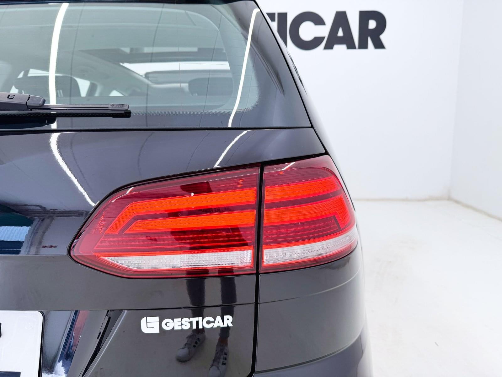 VOLKSWAGEN GOLF VARIANT SPORT BMT 2.0 TDI 150CV 17