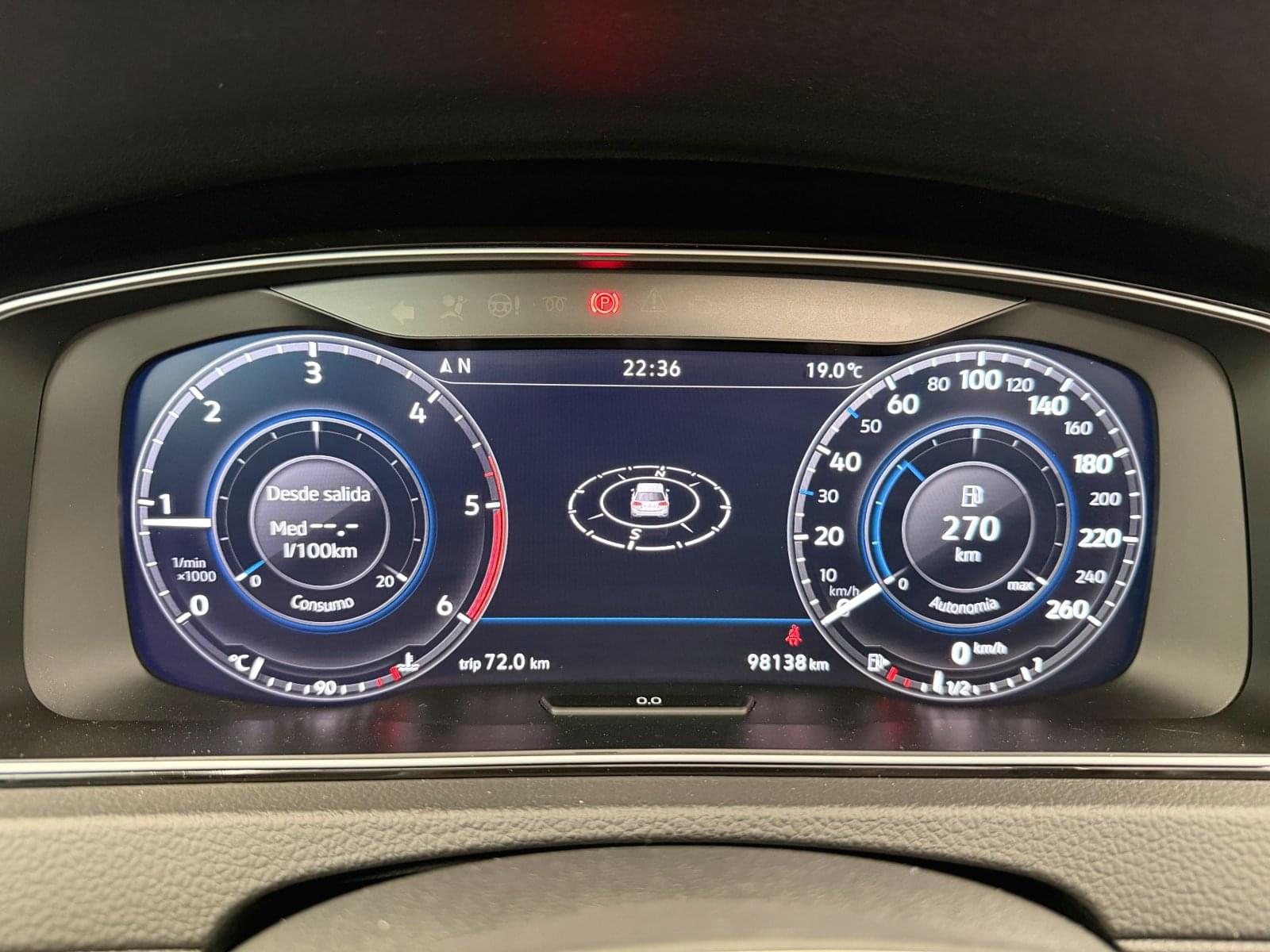 VOLKSWAGEN GOLF VARIANT SPORT BMT 2.0 TDI 150CV 31