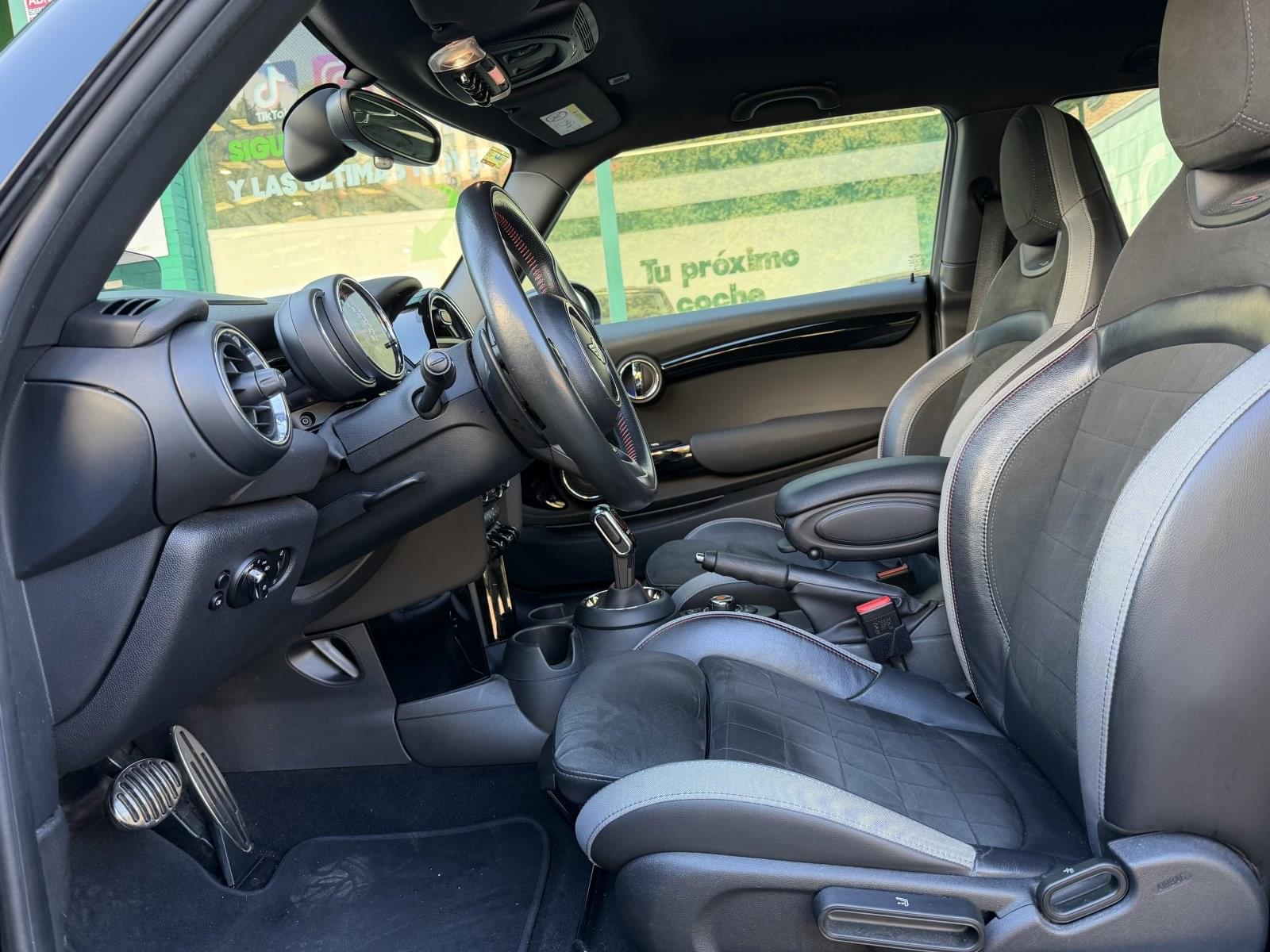 MINI MINI JOHN COOPER WORKS AUTO 8 