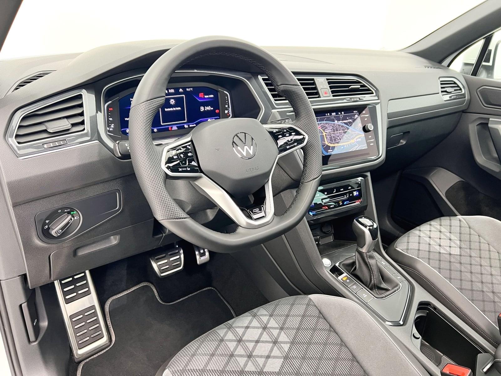 VOLKSWAGEN TIGUAN R-LINE 1.5 TSI 150CV DSG 29 