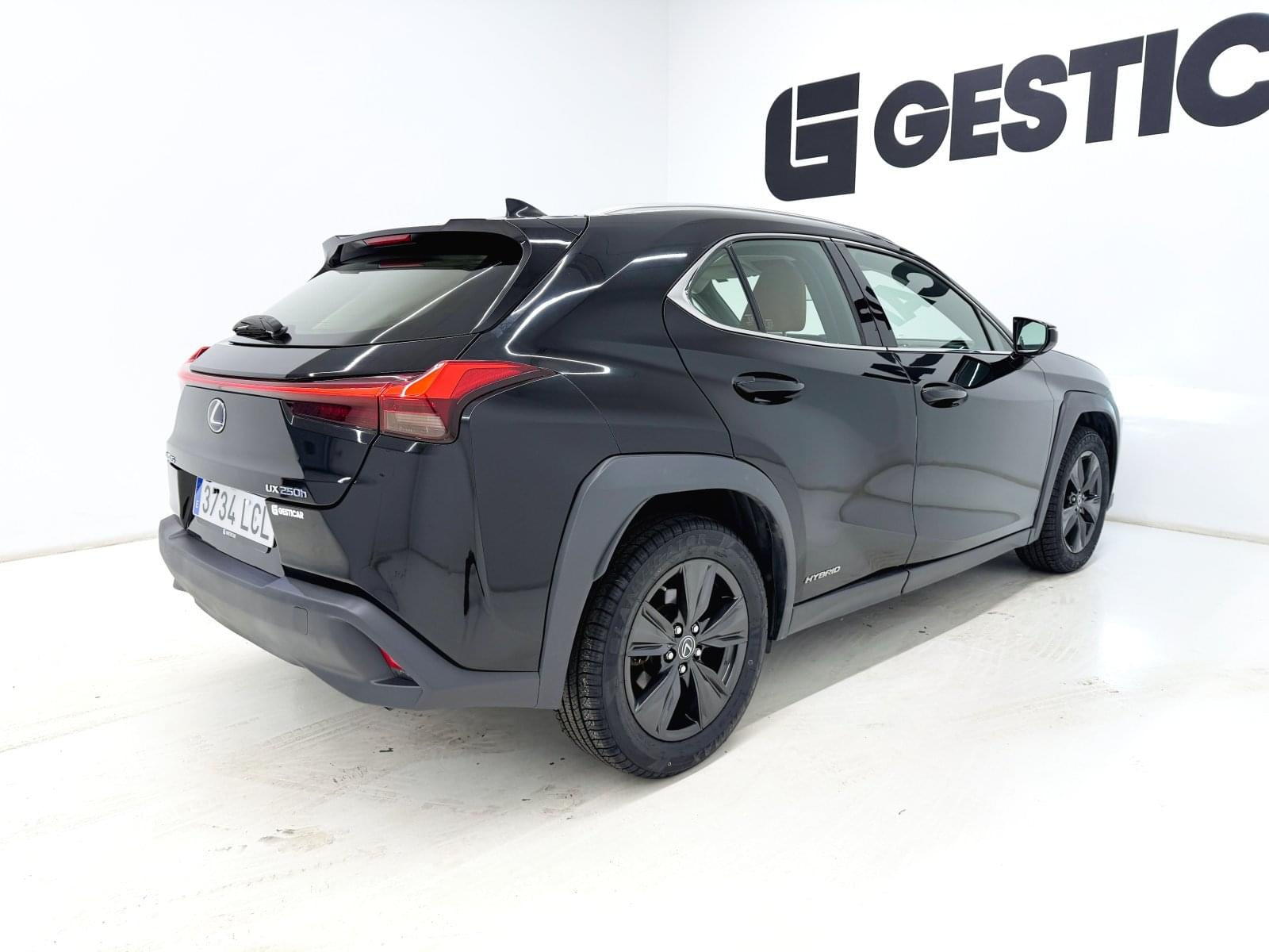 LEXUS UX 250H 184 CV 18