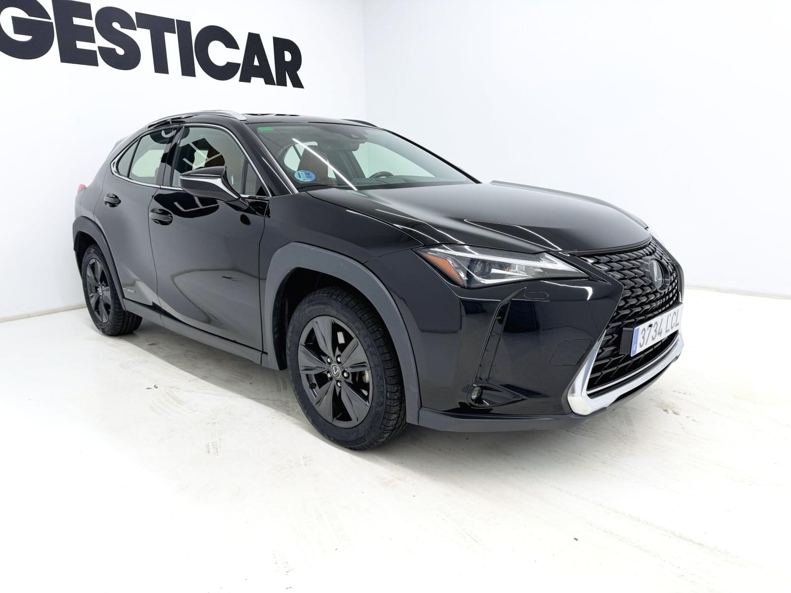 LEXUS UX 250H 184 CV 3