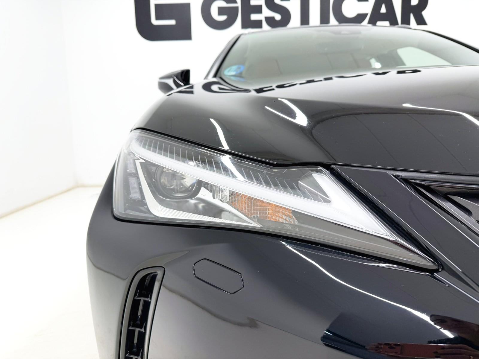 LEXUS UX 250H 184 CV 4