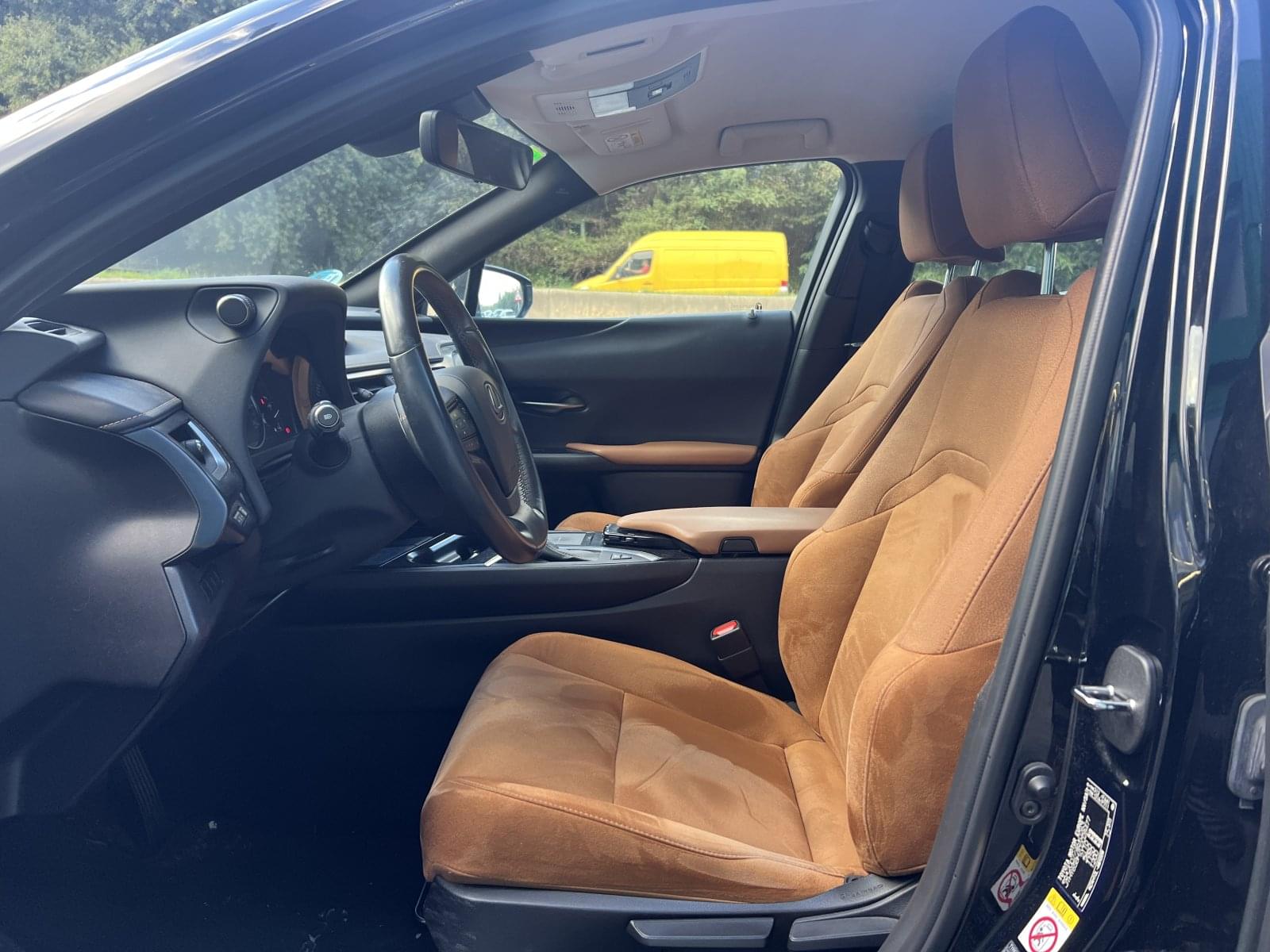 LEXUS UX 250H  152  CV 10 