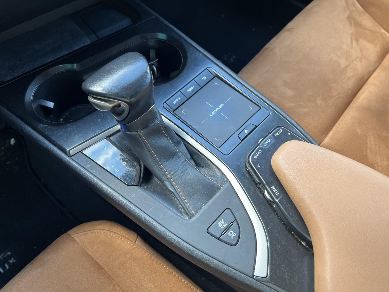 LEXUS UX 250H  152  CV 15 