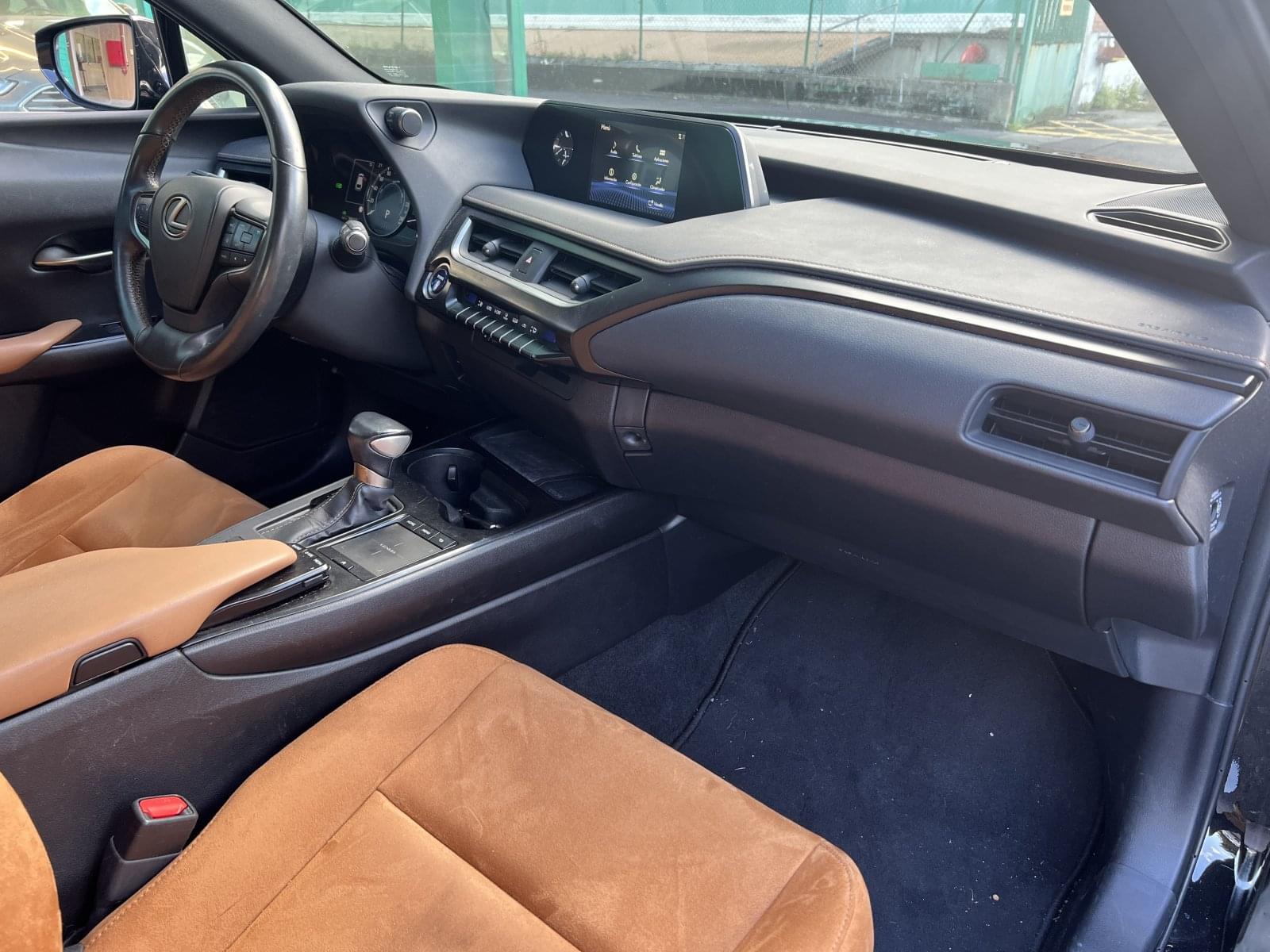 LEXUS UX 250H  152  CV 16 
