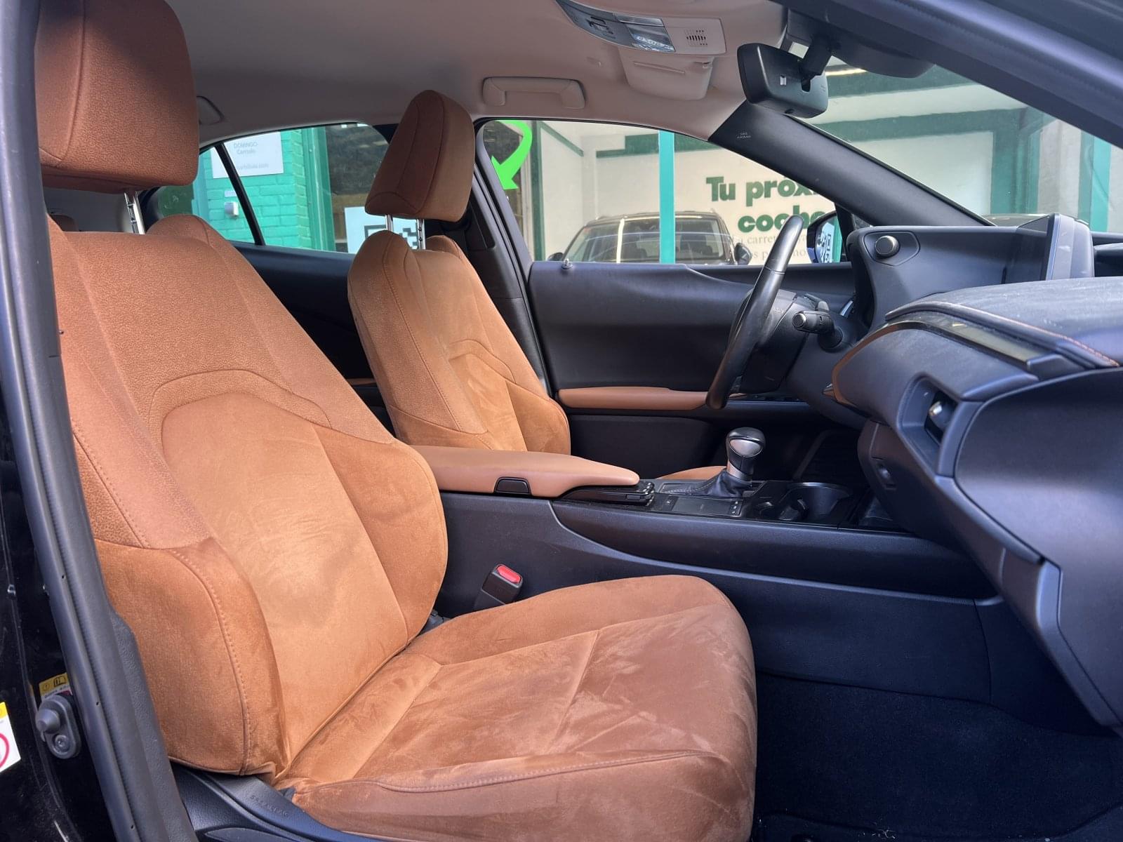 LEXUS UX 250H  152  CV 17 