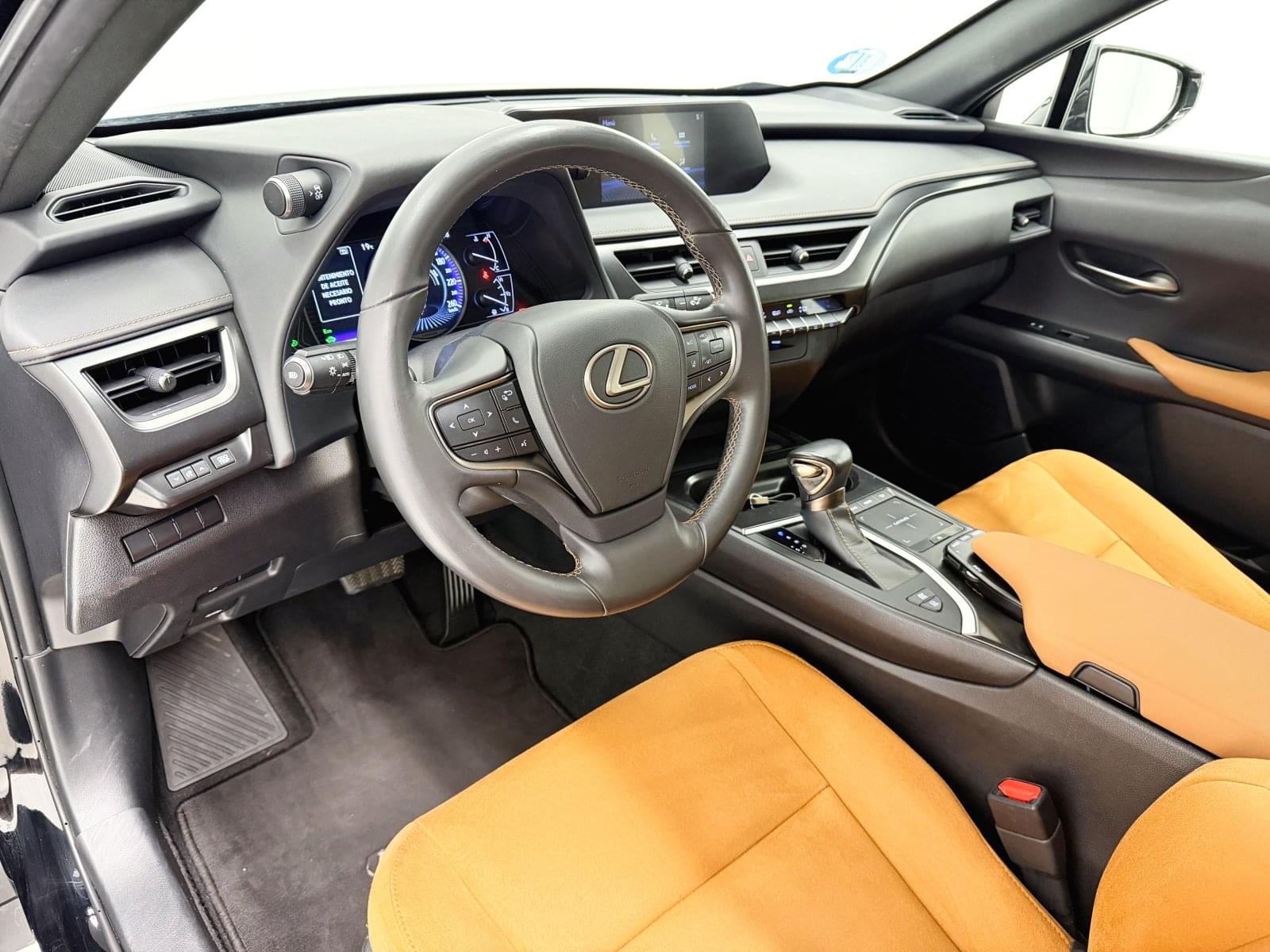 LEXUS UX 250H 184 CV 25