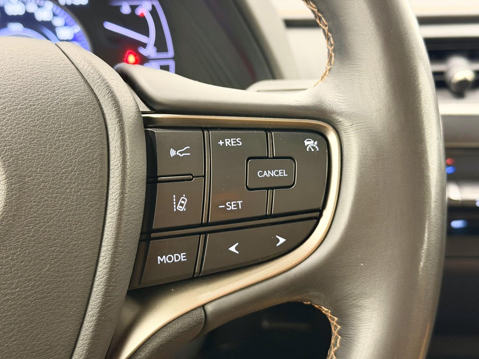 LEXUS UX 250H 184 CV 29