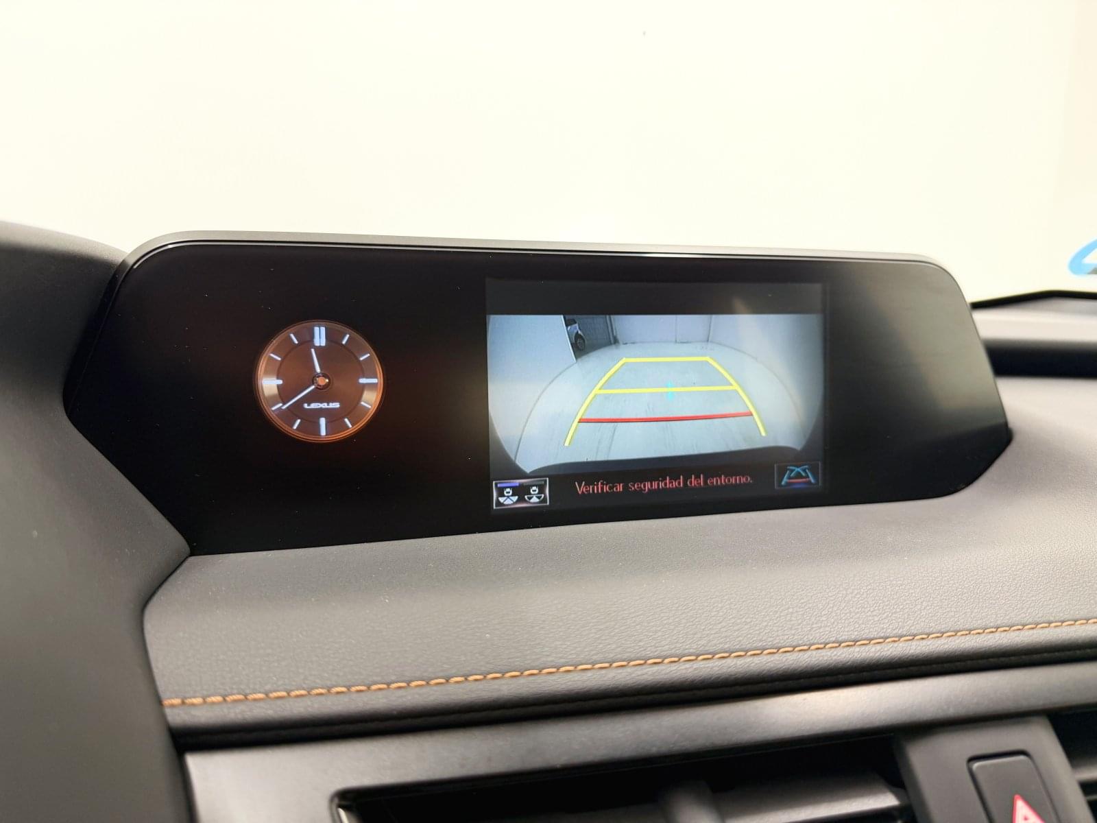 LEXUS UX 250H 184 CV 32