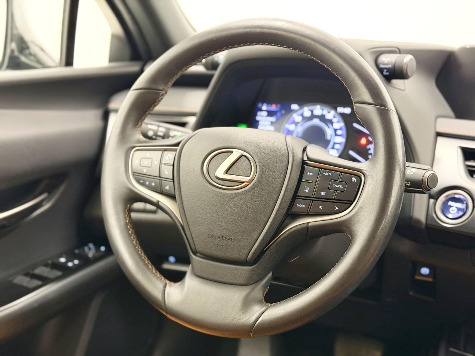 LEXUS UX 250H 184 CV 27