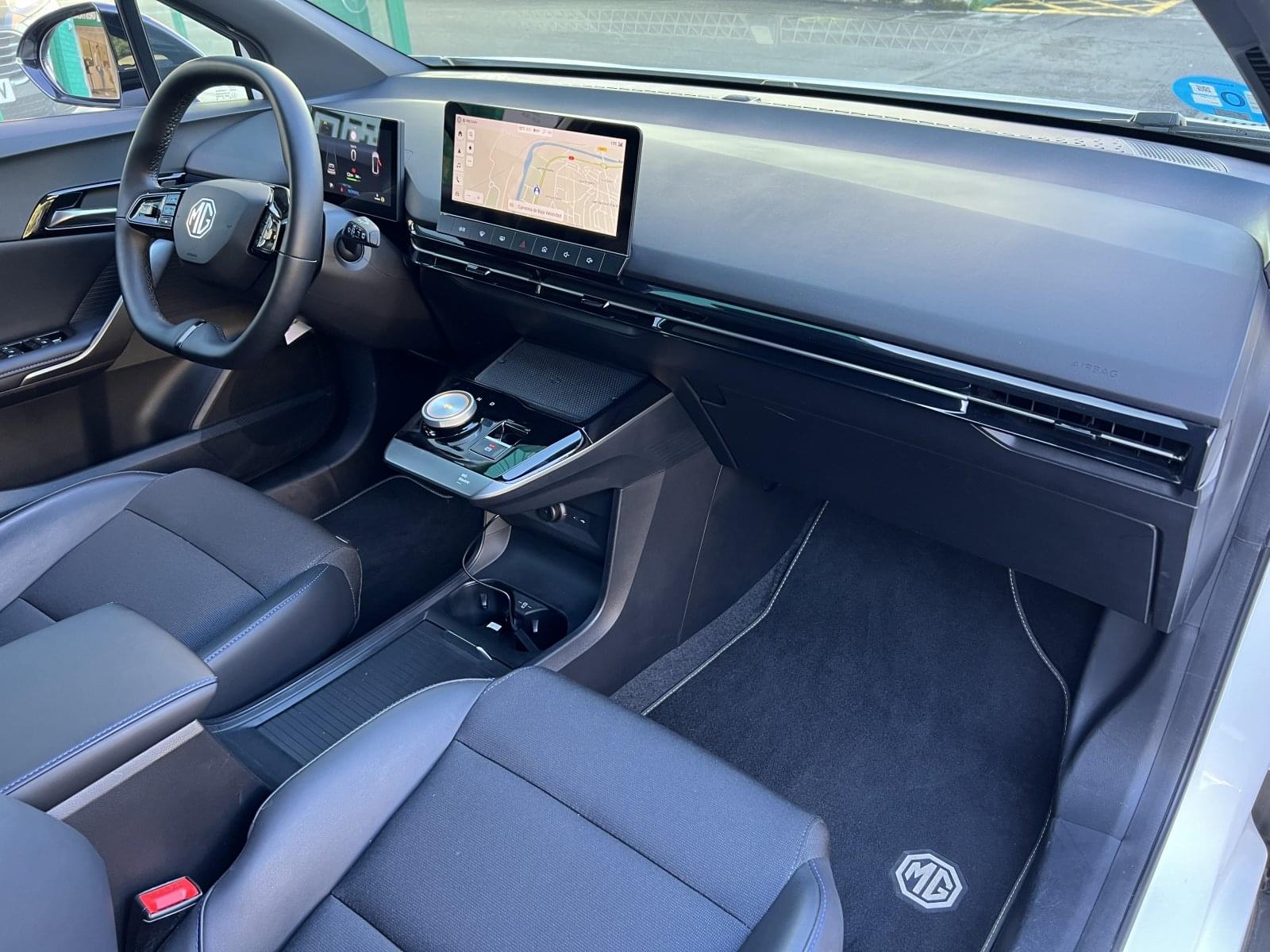 MG MG4 64KW LUXURY 18 