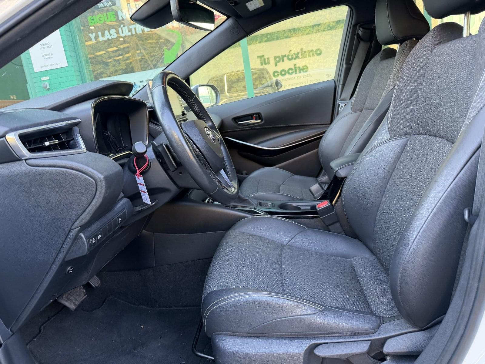 TOYOTA COROLLA 180H STYLE E-CVT TOURING SPORT 8 