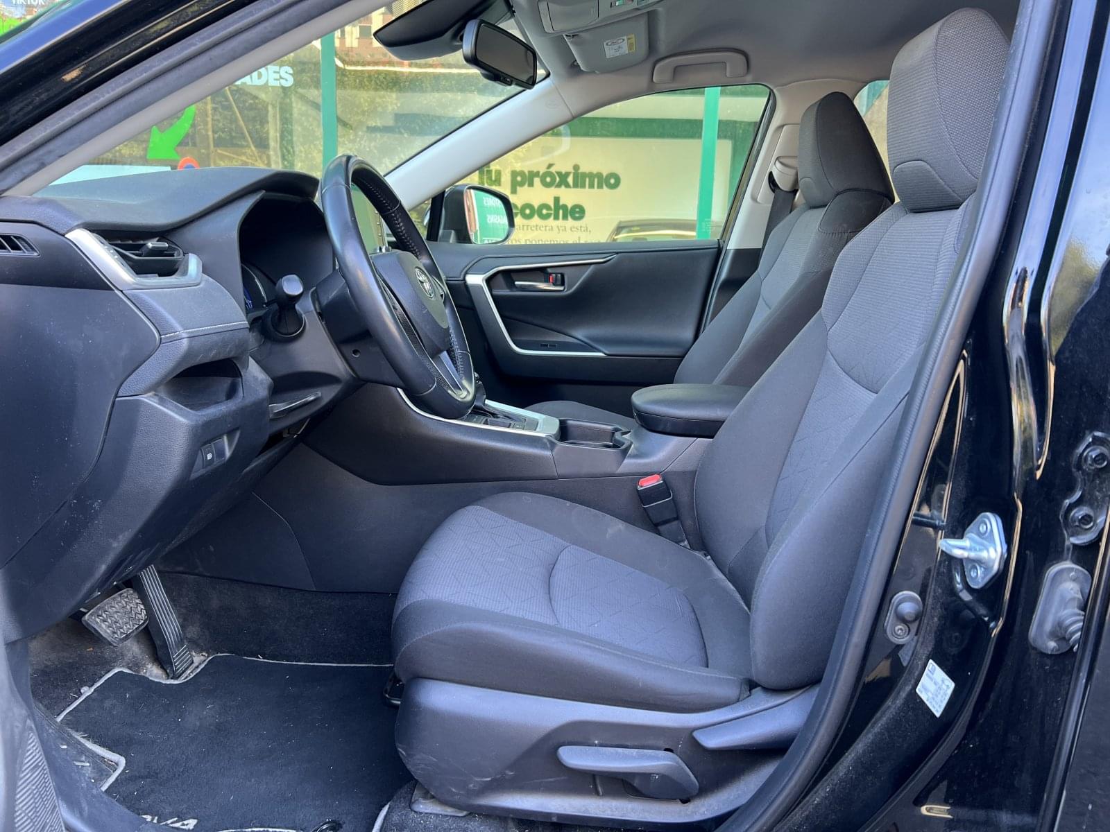 TOYOTA RAV4 2.5L 220H ADVANCE 10 