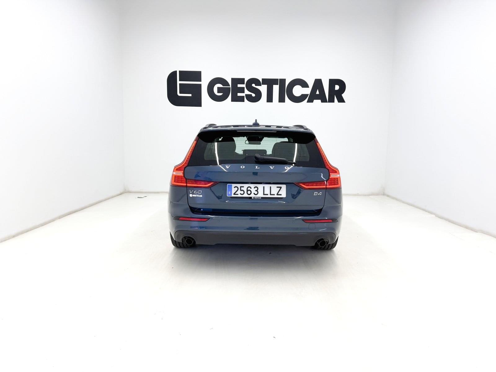 VOLVO V60 2.0 B4 MOMENTUM CORE AUTO 197CV 12 