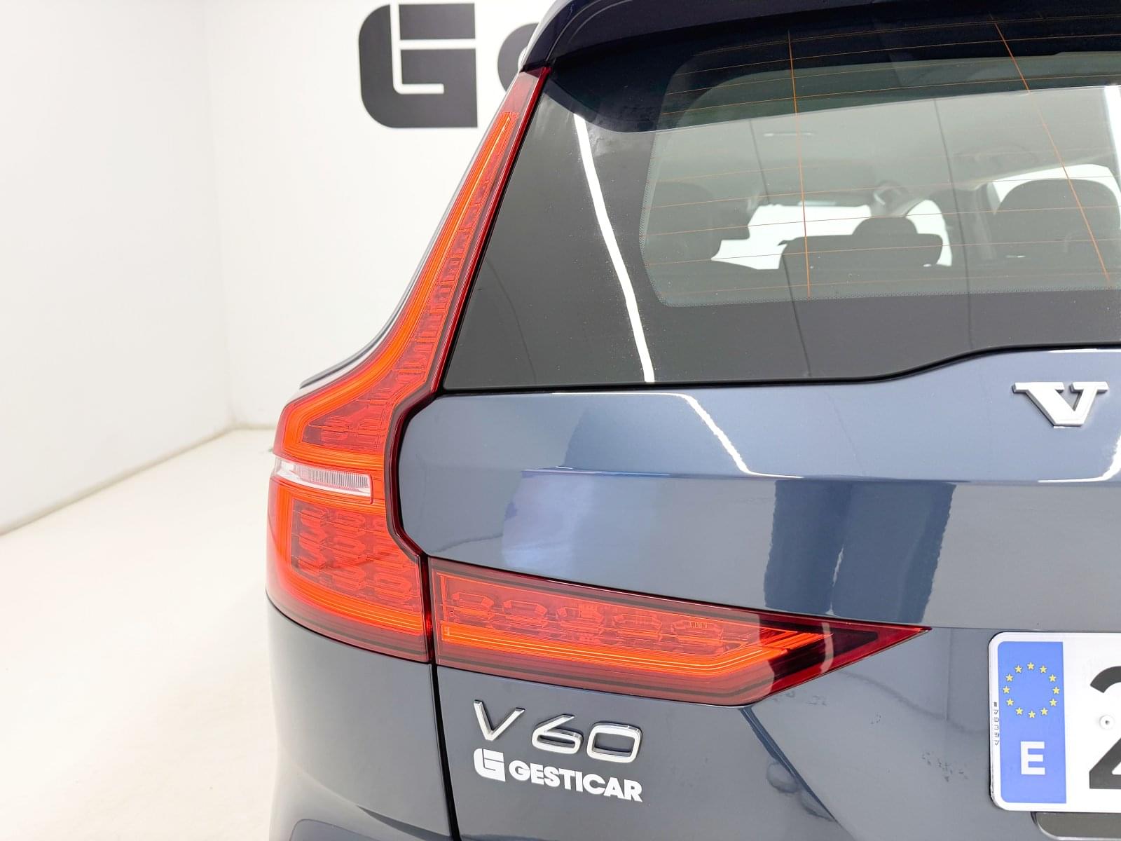 VOLVO V60 2.0 B4 MOMENTUM CORE AUTO 197CV 11 