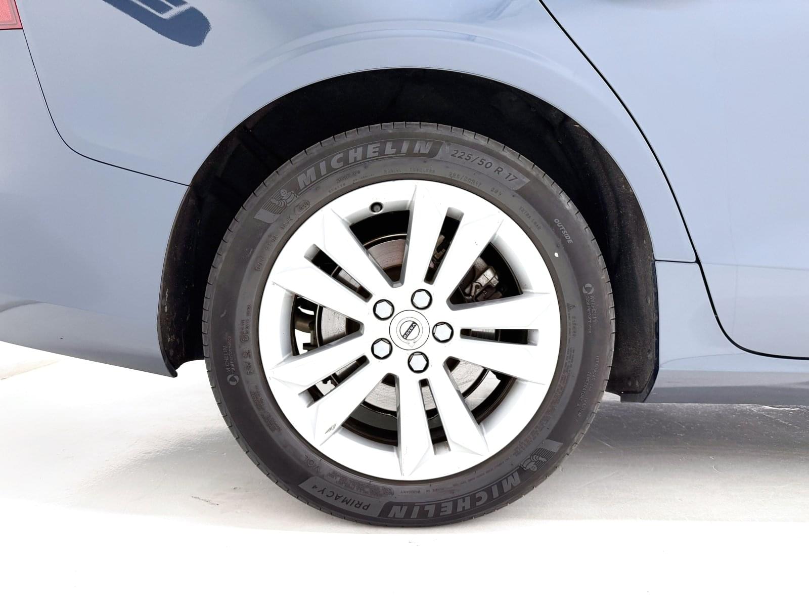 VOLVO V60 2.0 B4 MOMENTUM CORE AUTO 197CV 22 