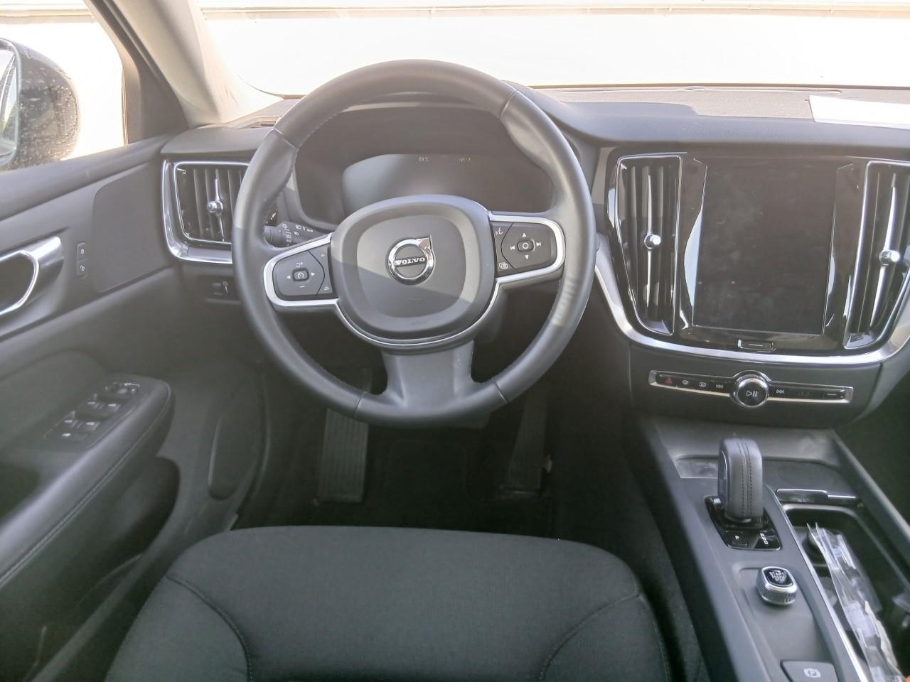 VOLVO V60 2.0 B4 MOMENTUM CORE AUTO 197CV 5 
