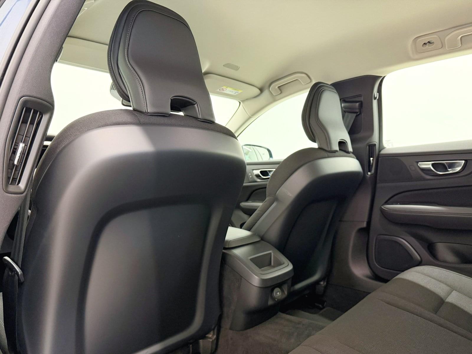 VOLVO V60 2.0 B4 MOMENTUM CORE AUTO 197CV 39 