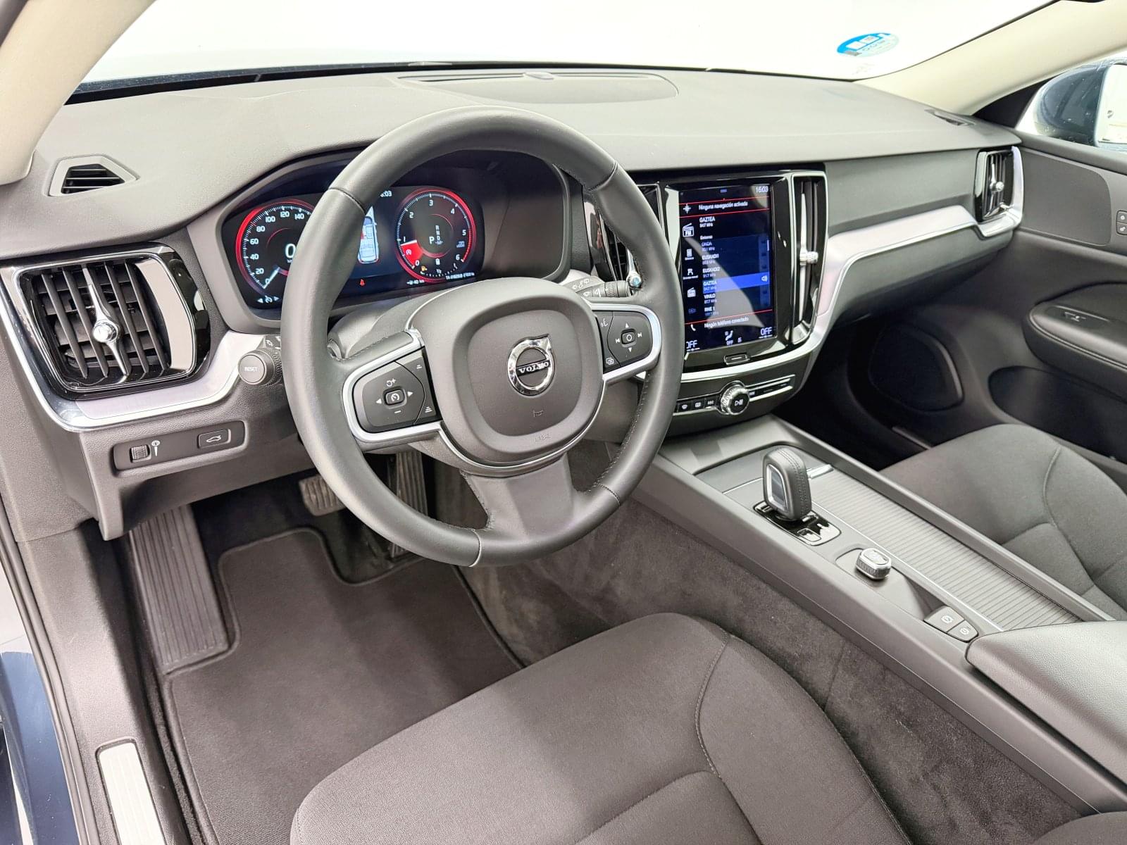 VOLVO V60 2.0 B4 MOMENTUM CORE AUTO 197CV 25 