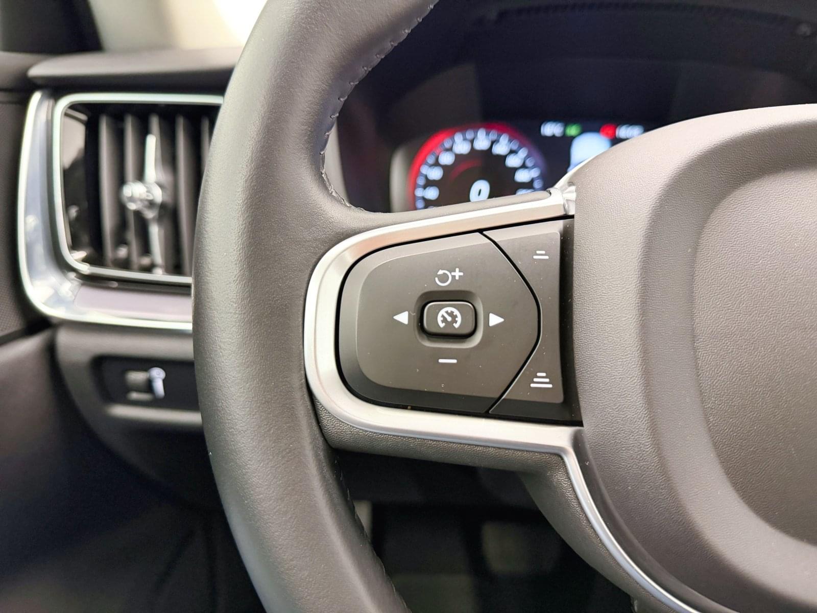 VOLVO V60 2.0 B4 MOMENTUM CORE AUTO 197CV 28 