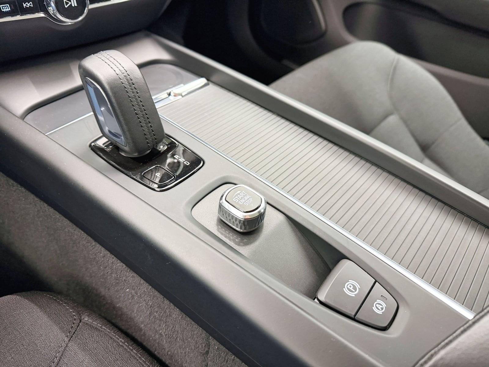 VOLVO V60 2.0 B4 MOMENTUM CORE AUTO 197CV 35 