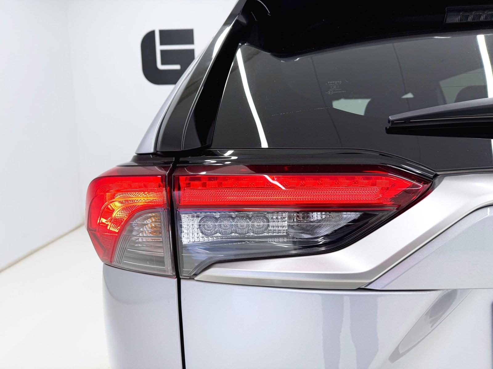 TOYOTA RAV4 PLUGIN 300PH ECVT ADVANCE 11 