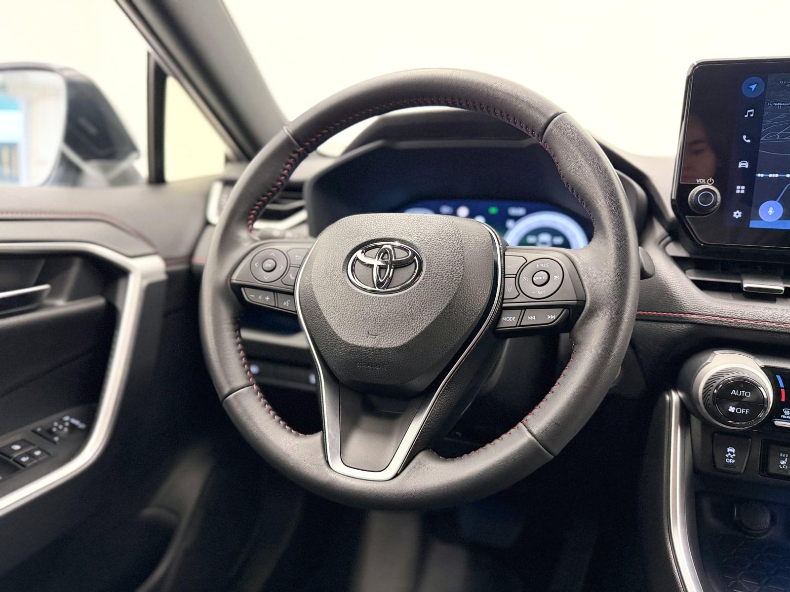 TOYOTA RAV4 PLUGIN 300PH ECVT ADVANCE 26 