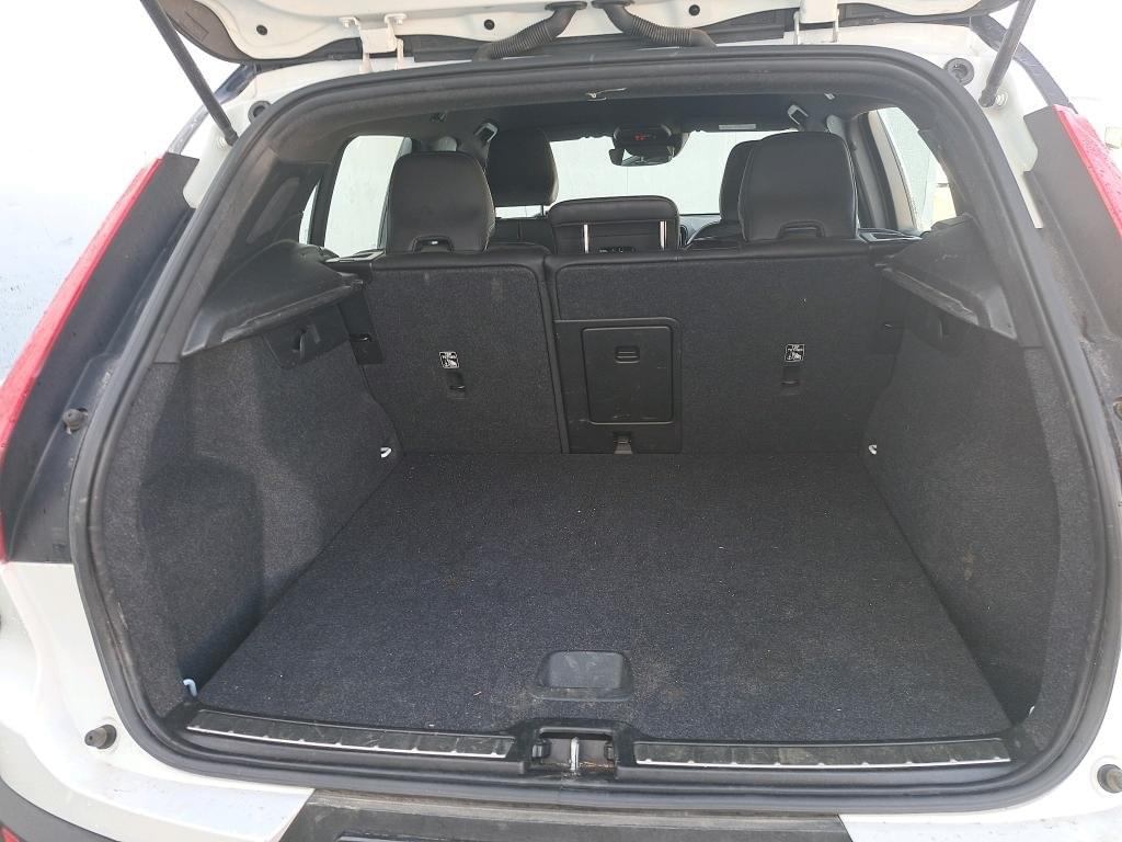VOLVO XC40 1.5 T3 R-DESIGN 156 CV 4 