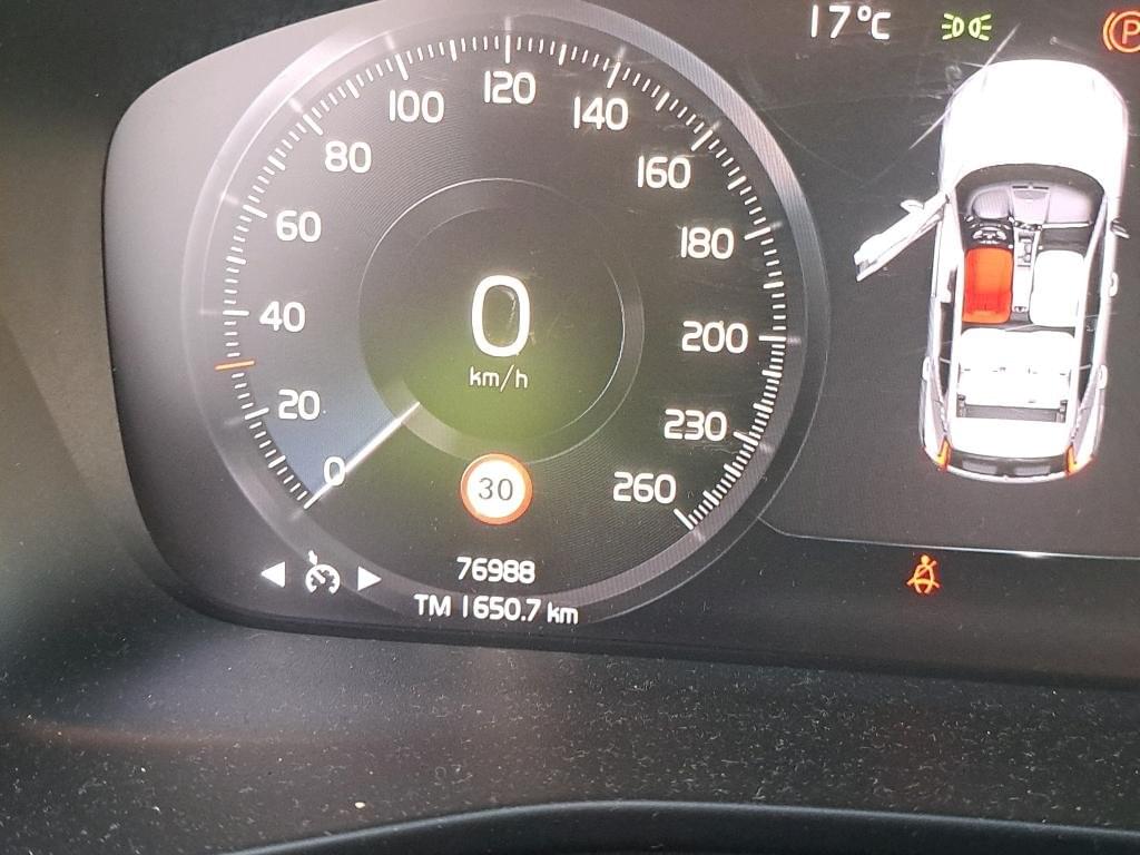 VOLVO XC40 1.5 T3 R-DESIGN 156 CV 6 
