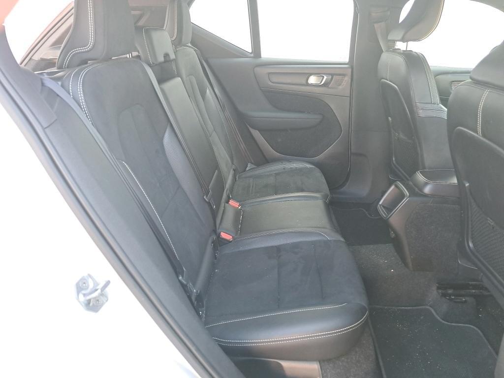 VOLVO XC40 1.5 T3 R-DESIGN 156 CV 11 