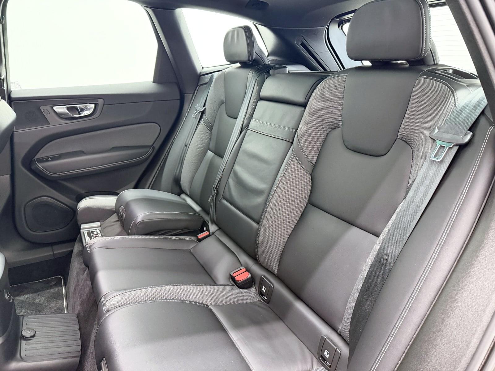 VOLVO XC60 2.0 T6 AWD RECHARGE R-DESIGN  340CV 43 