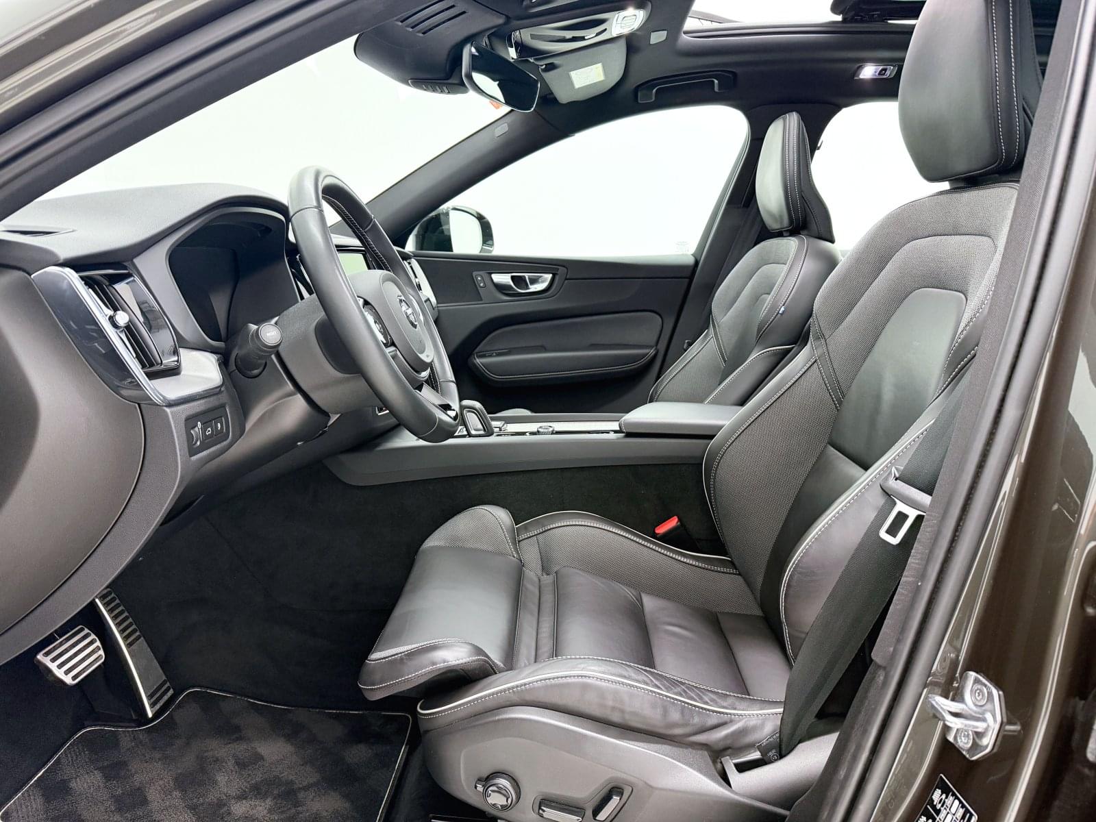 VOLVO XC60 2.0 T6 AWD RECHARGE R-DESIGN  340CV 27 