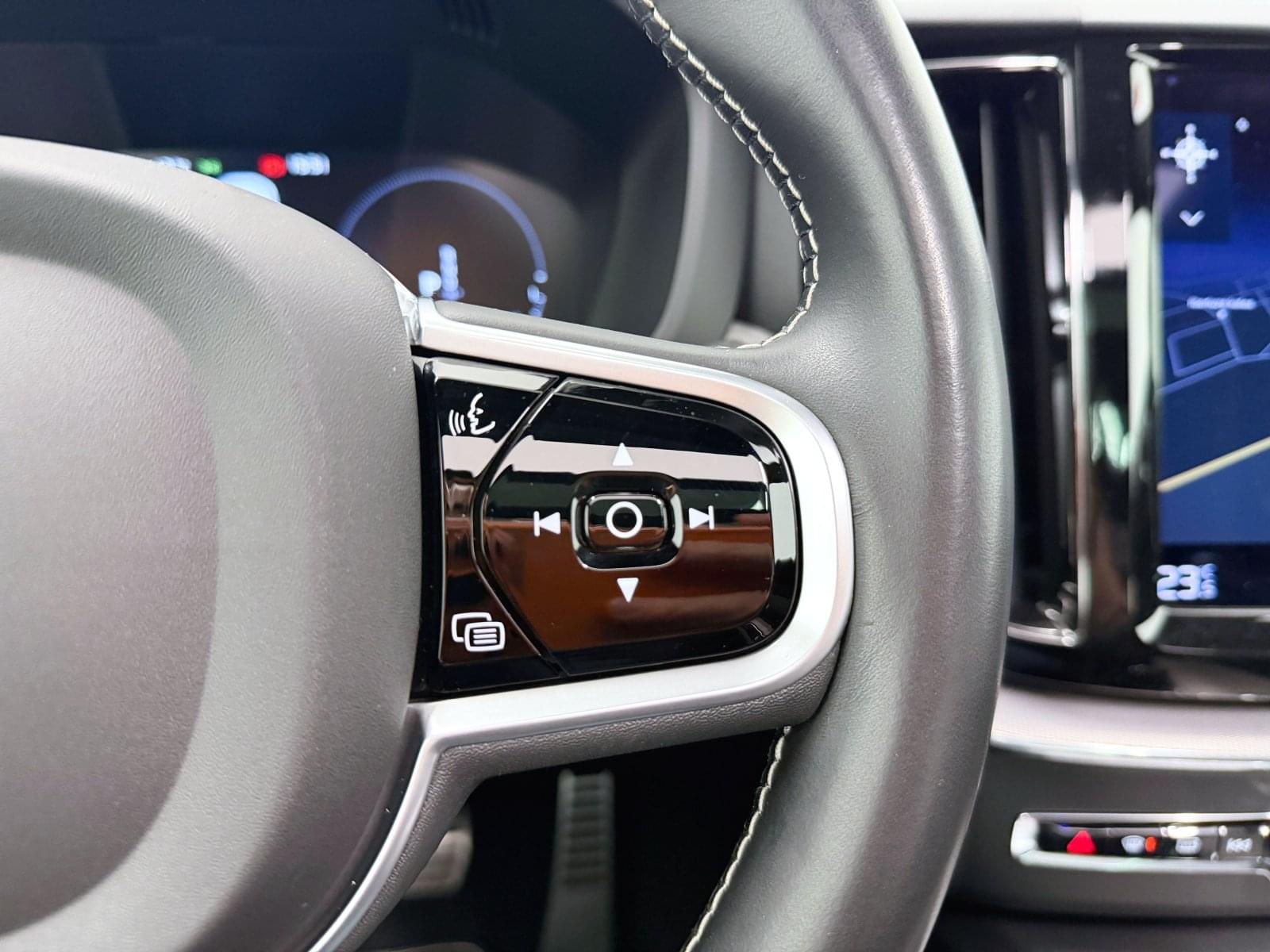 VOLVO XC60 2.0 T6 AWD RECHARGE R-DESIGN  340CV 32 